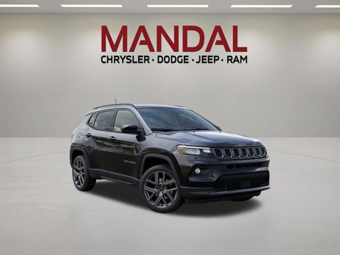 New 2026 Jeep Compass Latitude AWD/4WD image 5