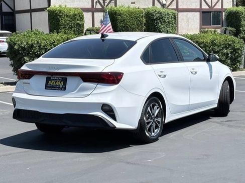 Used 2023 Kia Forte LXS w/ LXS Technology Package FWD image 5