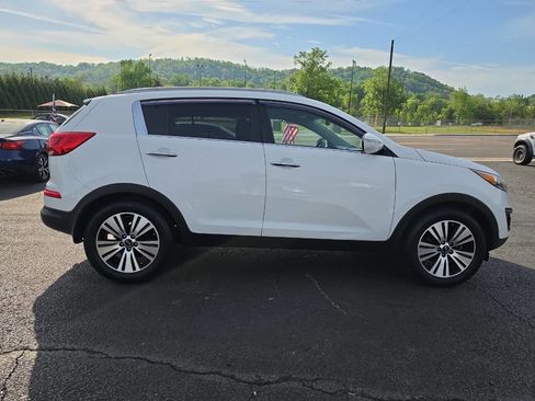 Used 2015 Kia Sportage EX image 10