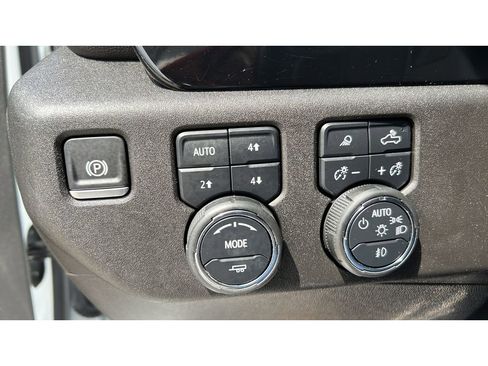 Certified 2024 Chevrolet Silverado 2500 LT AWD/4WD image 23