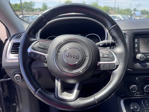 Used 2018 Jeep Compass Latitude w/ Cold Weather Group AWD/4WD image 26
