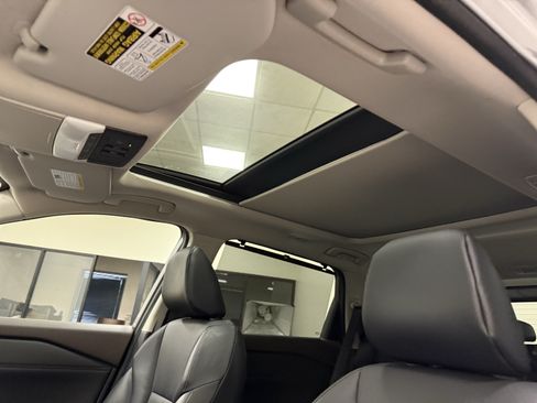 Used 2021 Nissan Rogue SV w/ Premium Package FWD image 14