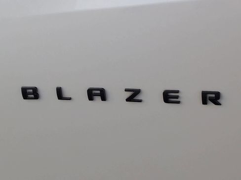 Used 2022 Chevrolet Blazer Premier image 13