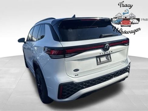 New 2026 Volkswagen Tiguan SE R-Line image 4