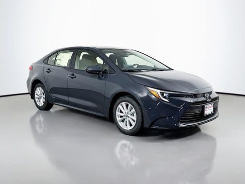 Used 2026 Toyota Corolla LE w/ LE Premium Package AWD/4WD image 10