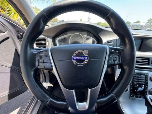 Used 2018 Volvo S60 T5 Dynamic w/ Vision Package image 13