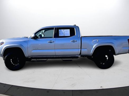Used 2023 Toyota Tacoma SR5 image 5