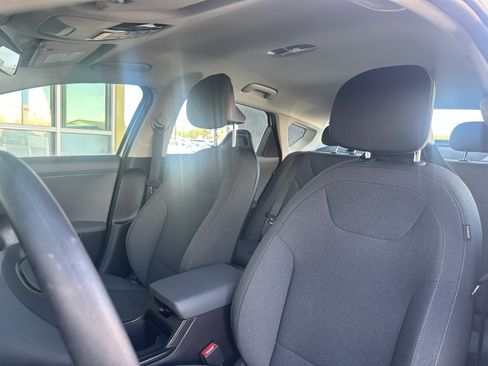 Used 2025 Kia K4 FWD image 30