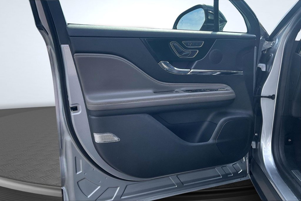 Used 2023 Lincoln Corsair FWD image 20