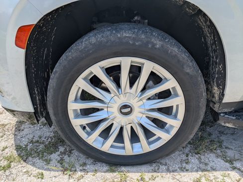 Used 2022 Cadillac Escalade ESV Luxury RWD image 10