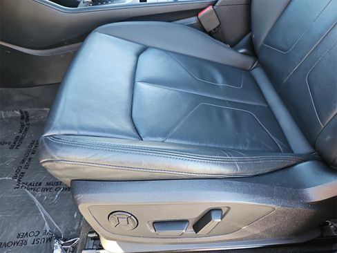 Used 2022 Audi Q3 2.0T Premium Plus w/ Premium Plus Package image 30