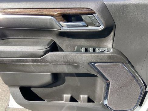 Used 2023 GMC Sierra 1500 Elevation image 18