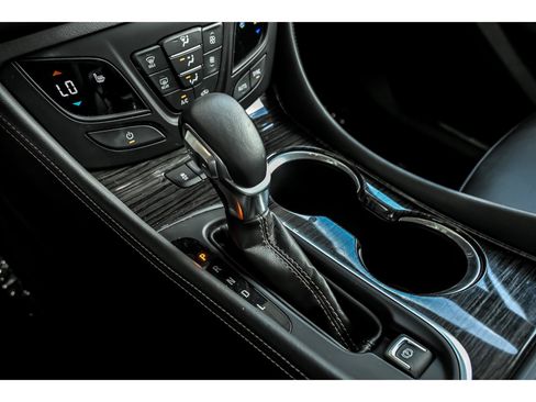 Used 2017 Buick Envision Essence FWD image 22