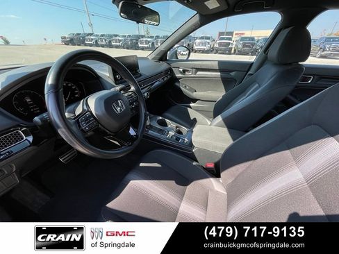 Used 2025 Honda Civic Sport image 9