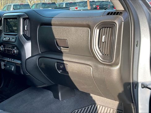 Used 2019 Chevrolet Silverado 1500 Custom w/ Custom Value Package image 13