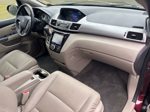 Used 2016 Honda Odyssey EX-L image 25