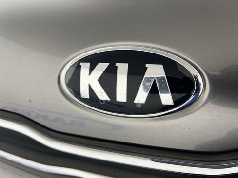 Used 2019 Kia Soul FWD image 29