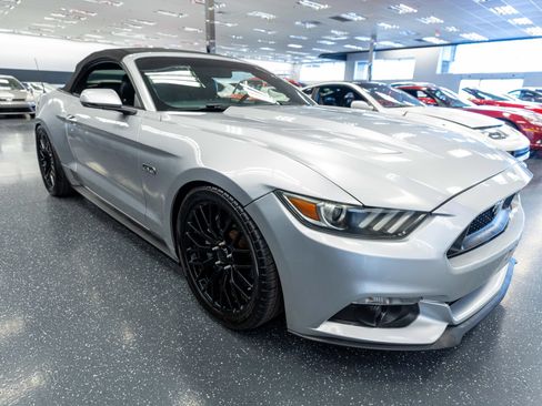 Used 2015 Ford Mustang GT Premium RWD image 10