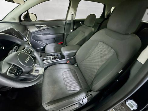 Used 2024 Kia Sportage LX FWD image 12