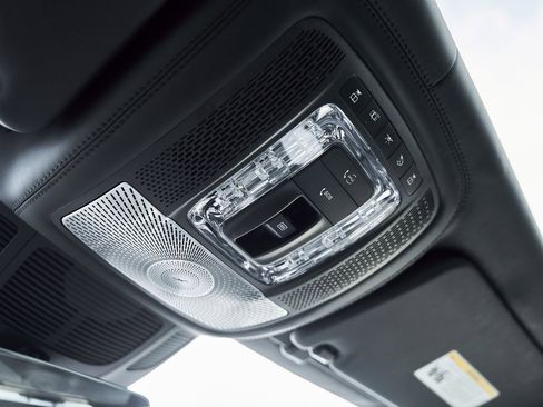 Used 2021 Mercedes-Benz Maybach GLS 600 4MATIC image 86