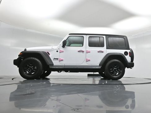 Used 2025 Jeep Wrangler Sport image 49