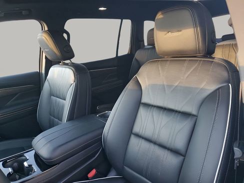 Used 2025 Buick Enclave Avenir w/ Super Cruise Package image 30