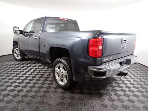 Used 2017 Chevrolet Silverado 2500 W/T w/ Snow Plow Prep Package image 9