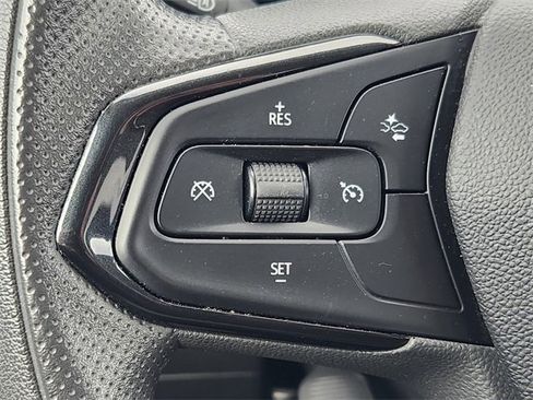 Used 2025 Chevrolet Trax LT image 23