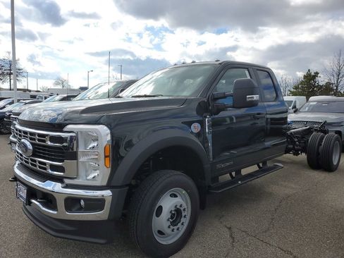 New 2025 Ford F450 XL image 4