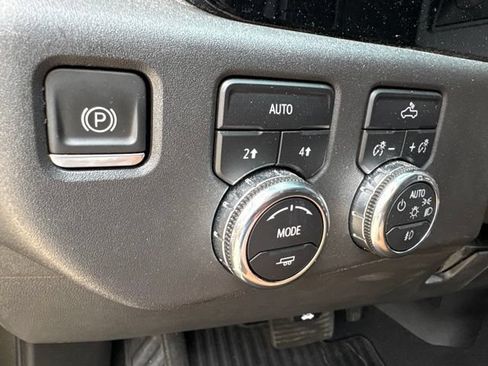 Used 2023 GMC Sierra 1500 Elevation AWD/4WD image 15