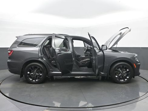 Used 2023 Dodge Durango R/T w/ Blacktop Package RWD image 28