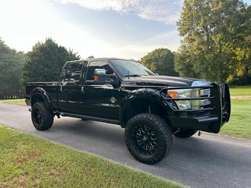 Used 2016 Ford F250 Platinum w/ FX4 Off-Road Package AWD/4WD image 3