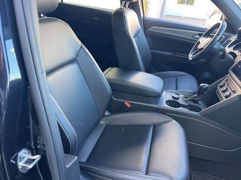 Certified 2020 Volkswagen Atlas Cross Sport SE image 24