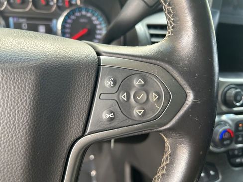 Used 2019 Chevrolet Suburban LT RWD image 56