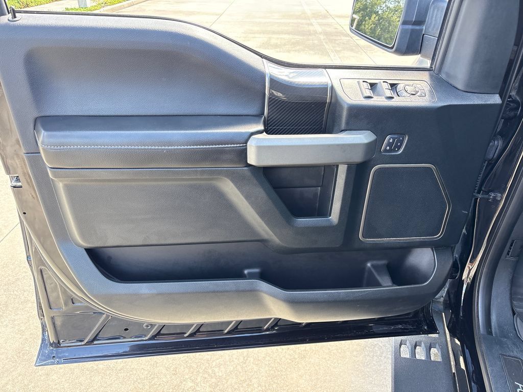 Used 2018 Ford F150 Raptor w/ Equipment Group 802A Luxury AWD/4WD image 17