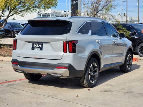 New 2026 Kia Sorento S w/ S Panoramic Sunroof Package image 4