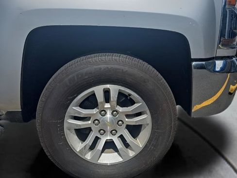 Used 2018 Chevrolet Silverado 1500 LT w/ All Star Edition AWD/4WD image 16