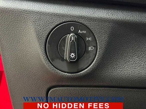 Used 2020 Volkswagen Jetta SE w/ SE Cold Weather Package FWD image 36
