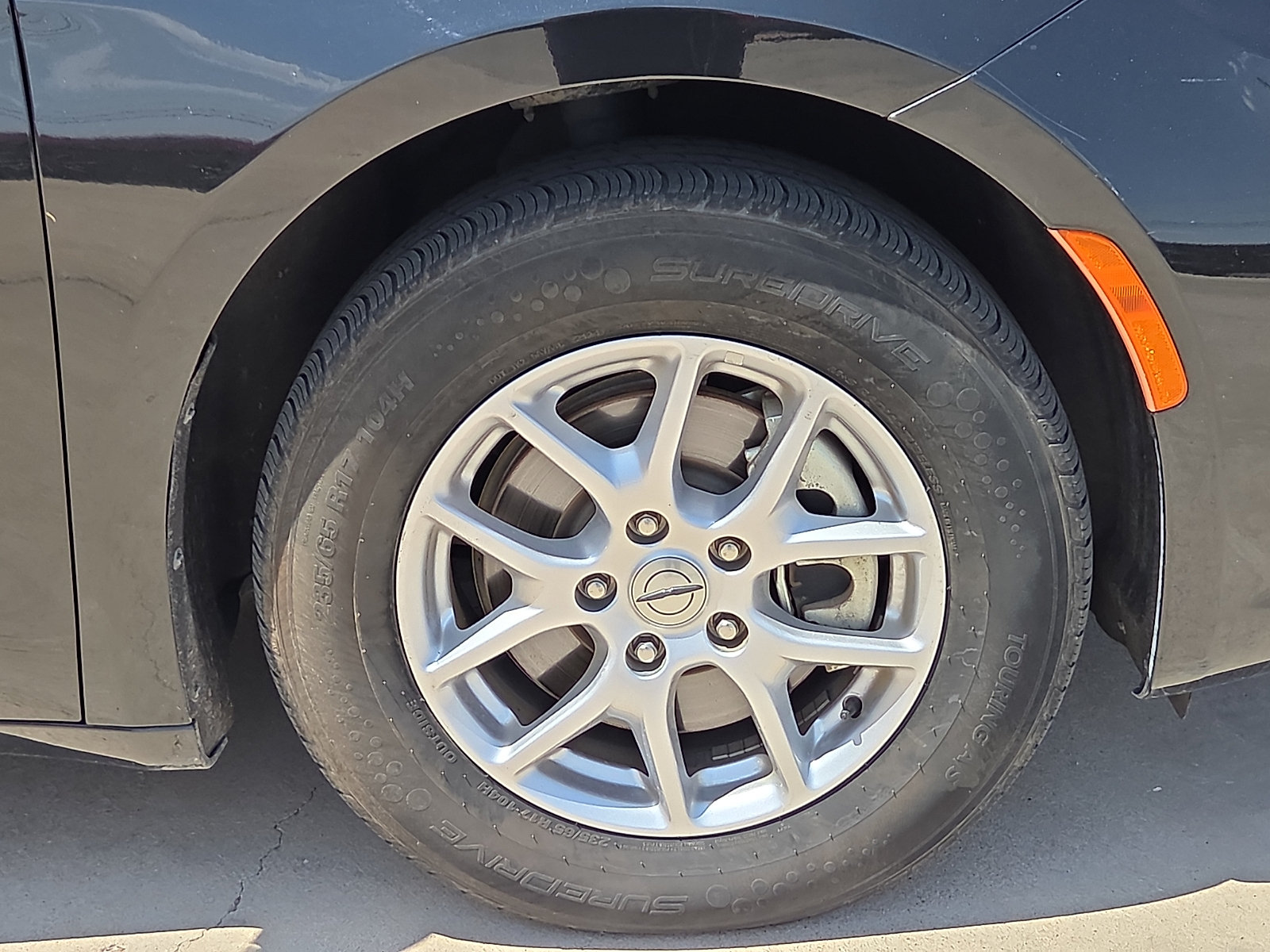 Used 2023 Chrysler Pacifica Touring-L FWD image 7