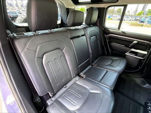 Used 2020 Land Rover Defender 110 HSE AWD/4WD image 27