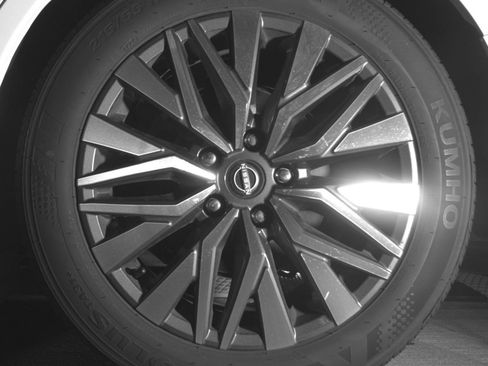 Used 2025 Nissan Altima 2.5 SV FWD image 17