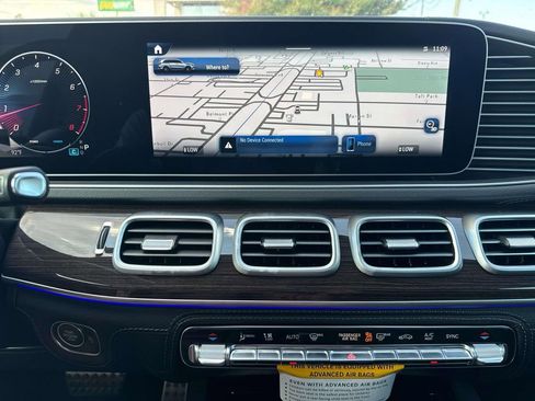 New 2026 Mercedes-Benz GLS 580 4MATIC image 11