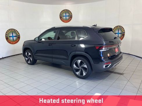 Used 2025 Volkswagen Taos SE AWD/4WD image 18