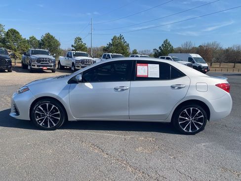 Used 2018 Toyota Corolla SE image 4