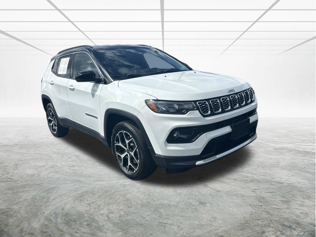 Used 2025 Jeep Compass Limited AWD/4WD image 2