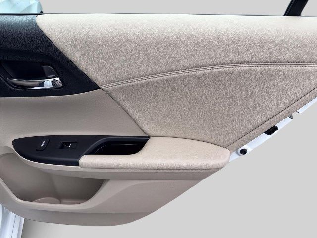 Used 2017 Honda Accord Touring image 23