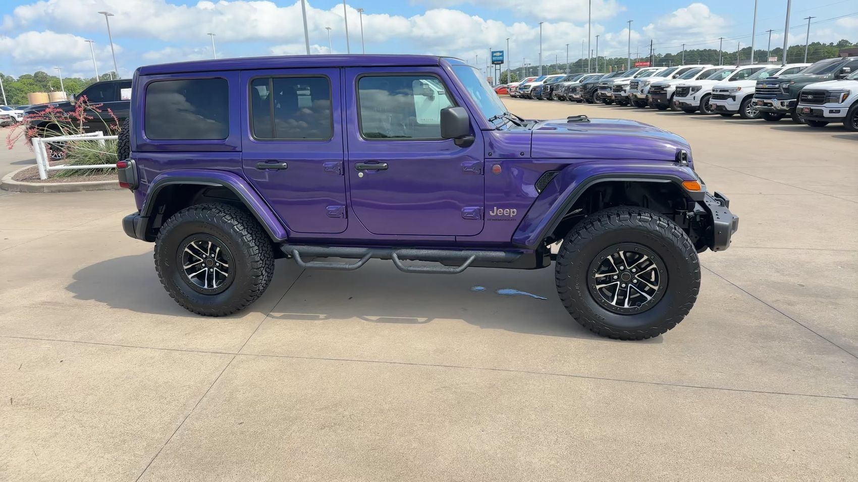 Used 2026 Jeep Wrangler Unlimited Rubicon AWD/4WD image 9