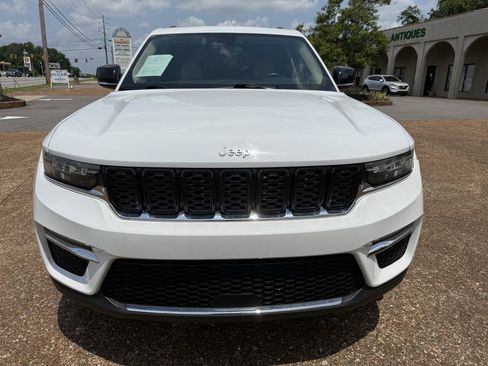 Used 2022 Jeep Grand Cherokee Limited AWD/4WD image 2