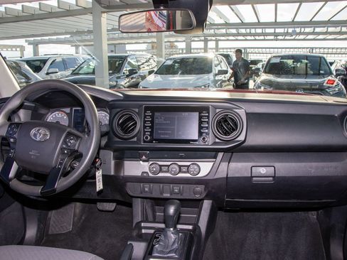 Used 2021 Toyota Tacoma SR w/ SR Convenience Package image 20