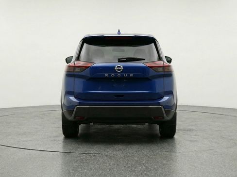 Used 2025 Nissan Rogue SV AWD/4WD image 7